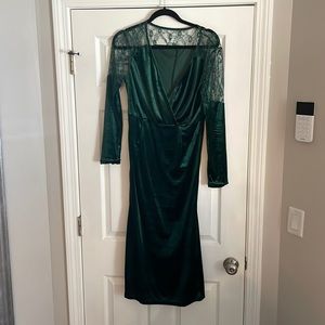 Green Large lace/velvet midi dress